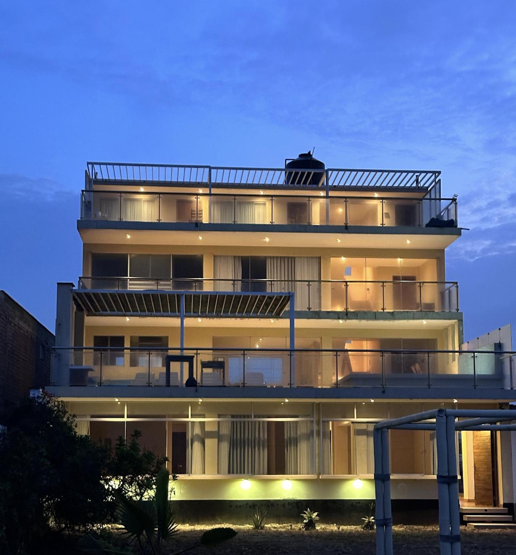مبيت وإفطار آسيا Yolo House Peru المظهر الخارجي الصورة