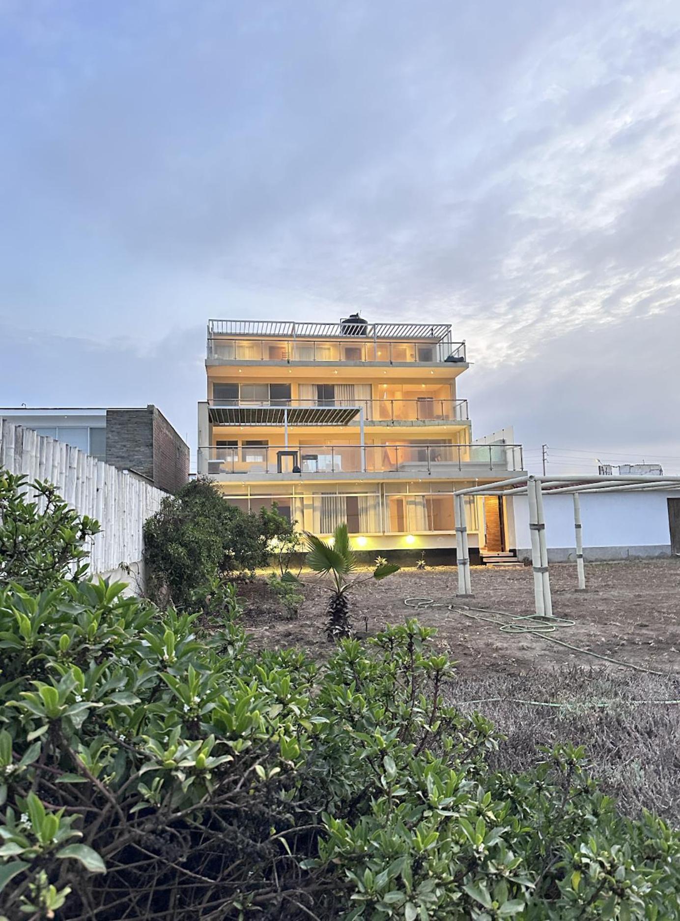مبيت وإفطار آسيا Yolo House Peru المظهر الخارجي الصورة
