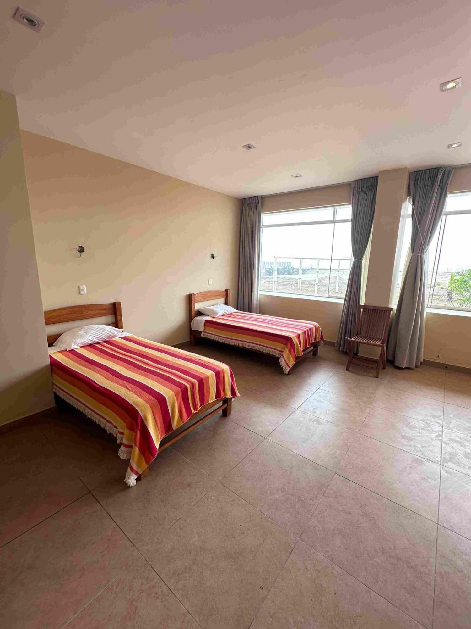 مبيت وإفطار آسيا Yolo House Peru المظهر الخارجي الصورة