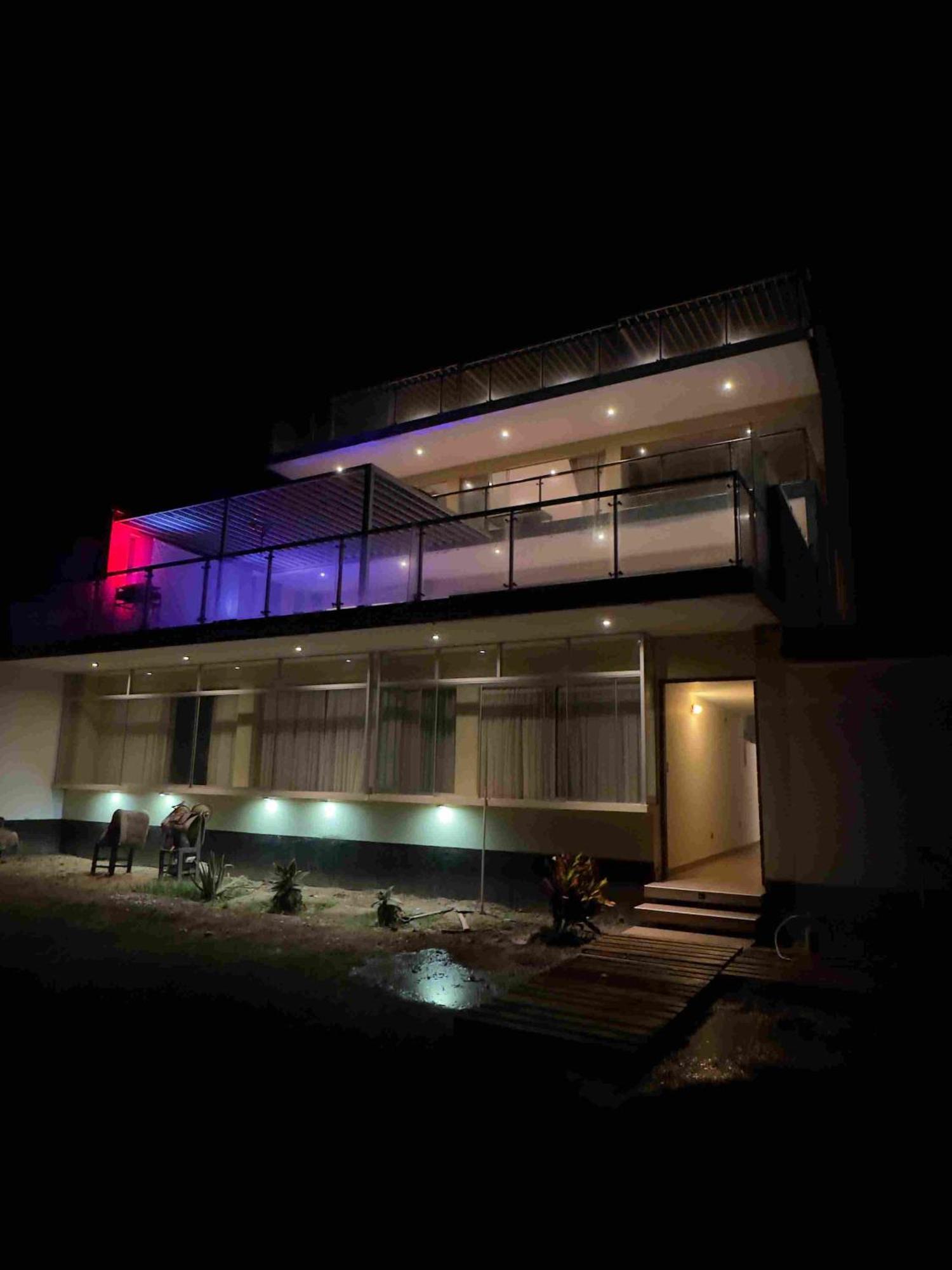 مبيت وإفطار آسيا Yolo House Peru المظهر الخارجي الصورة